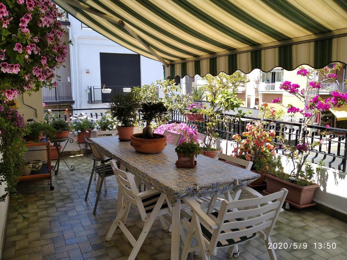 La Castellese Bed & Breakfast *